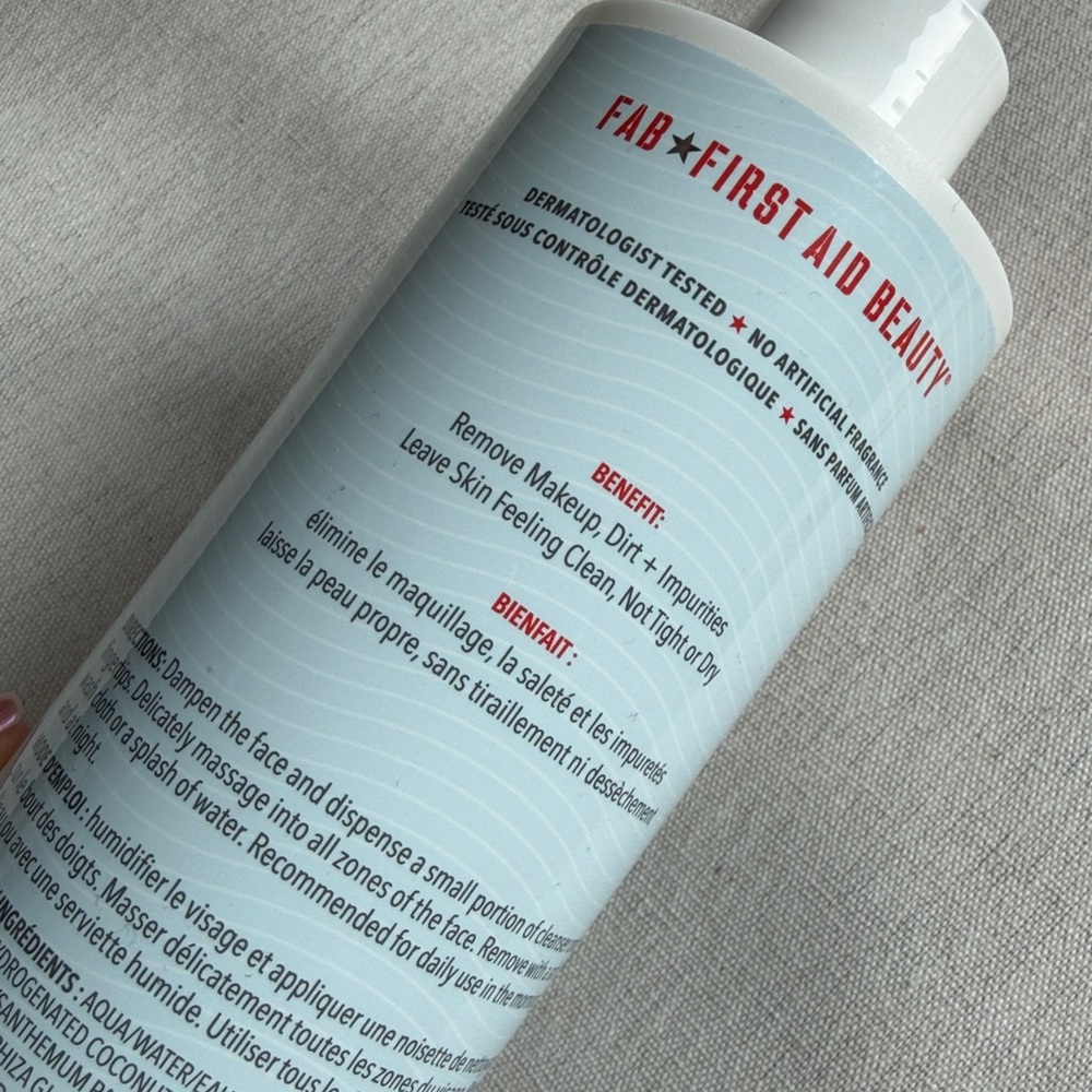 First Aid Beauty Pure Skin Face Cleanser Gentle Hydrating Cleanser JUMBO 11oz - Picture 2 of 4